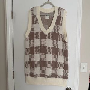 NWT Abercrombie & Fitch V-Neck Cream and Brown Sweater Vest
